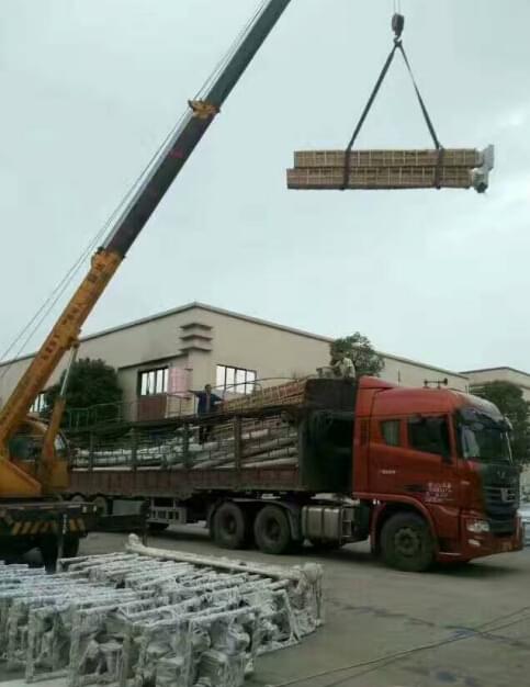 湖南客户200套路灯发货