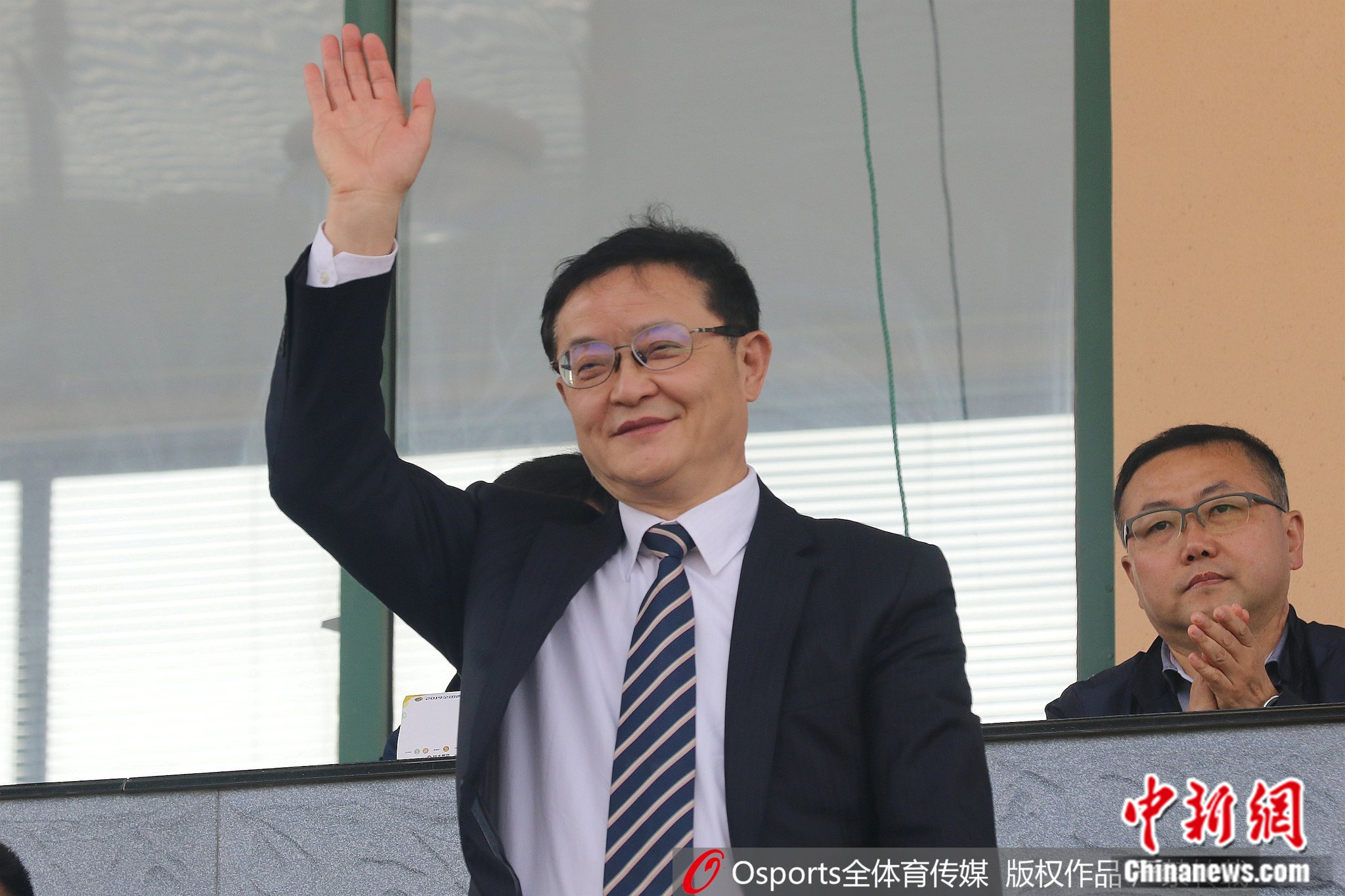 中国足球反腐风暴再掀波澜 退休官员李毓毅被查