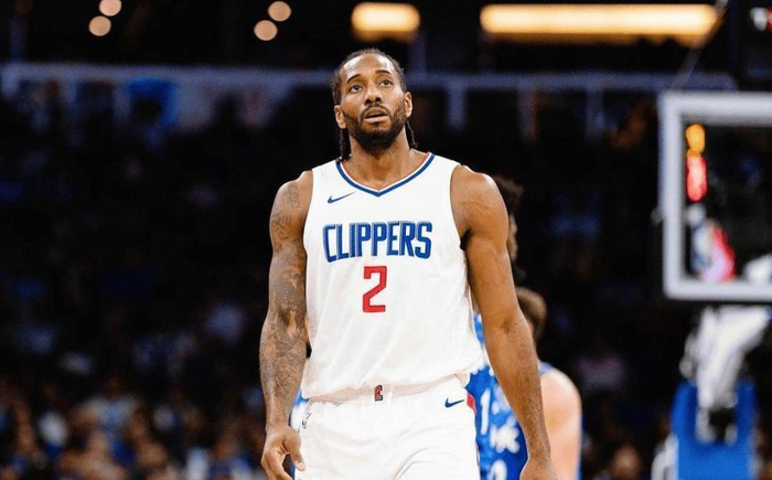 伦纳德创队史纪录伤退 快船主场失利暂列西部第