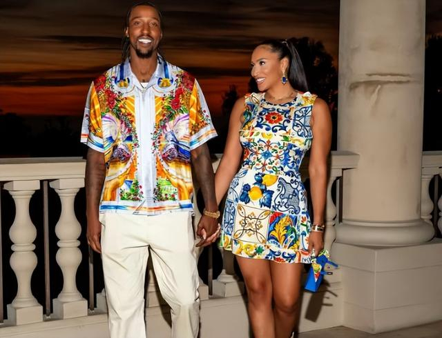 波普两次夺冠生涯总薪1.6亿 5子家庭幸福引关注